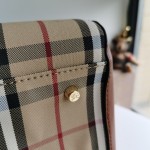 Burberry popular model number: 22585